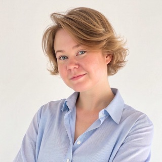 Александра Колесникова